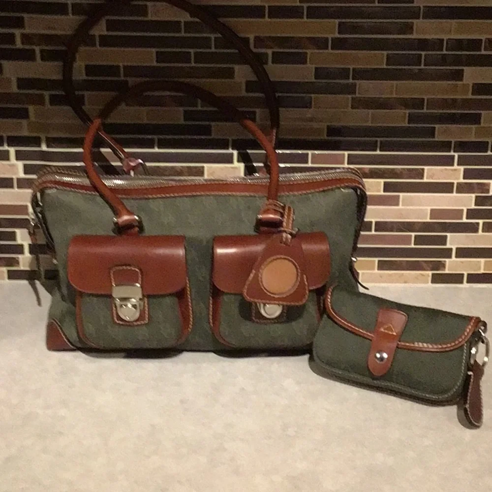 Dooney & Bourke Double Pocket Tote Green Signature Print Anniversary